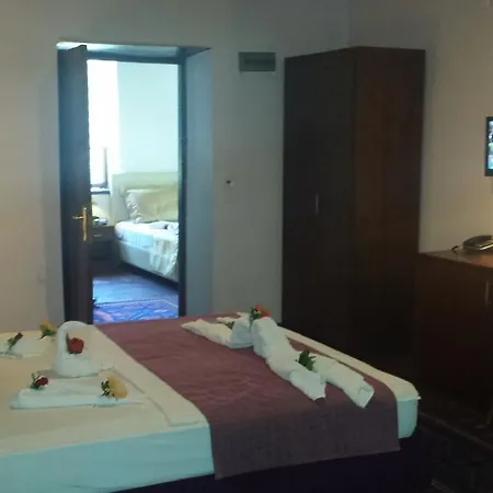 Kaleici Ozkavak Hotel 2*