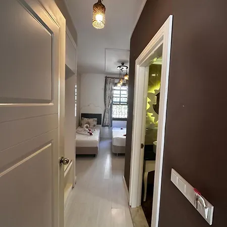 كاليجي أوزكافاك فندق 2*