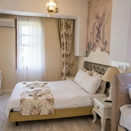 Kaleici Ozkavak Hotel 2*