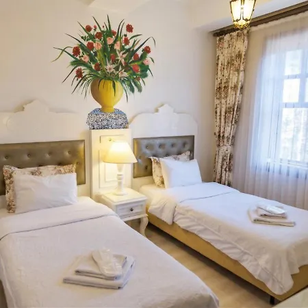 Kaleici Ozkavak Hotel Antalya