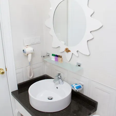 كاليجي أوزكافاك فندق 2*